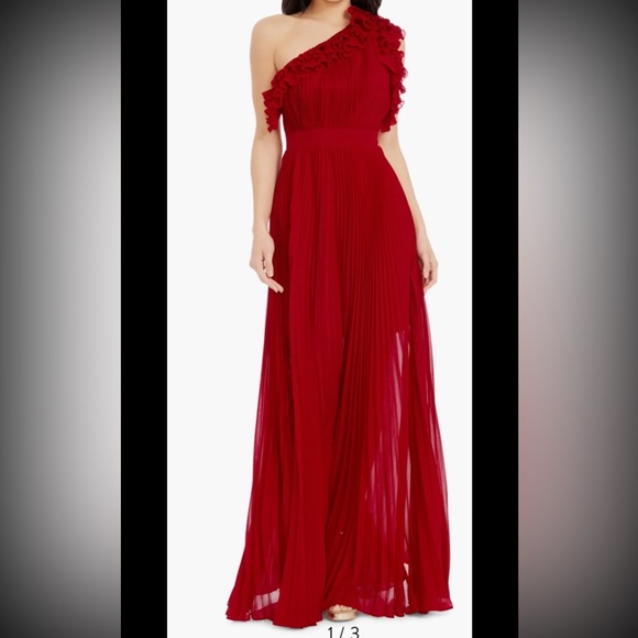 Dress the Population Dresses & Skirts - Dress The Population Vida One-Shoulder PleatedChiffon Gown,garnet,szS(4),new$349